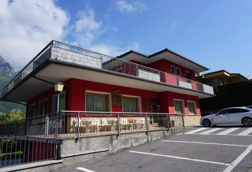 Hotelli B&b La Villetta