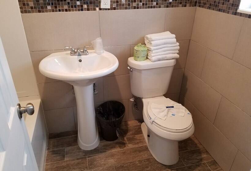 酒店 Beachside Resort