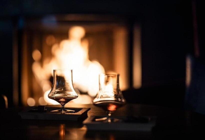 בית מלון כפרי Der Mesnerwirt   4 Superior   Meran 2000