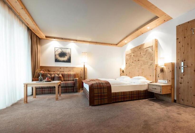 בית מלון כפרי Der Mesnerwirt   4 Superior   Meran 2000