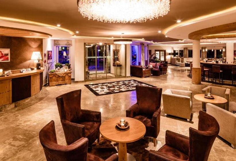 בית מלון כפרי Der Mesnerwirt   4 Superior   Meran 2000