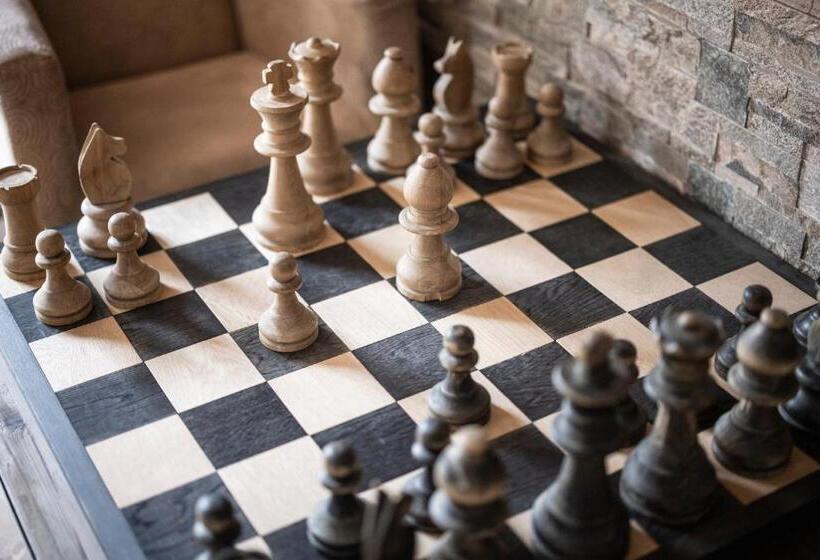 בית מלון כפרי Der Mesnerwirt   4 Superior   Meran 2000