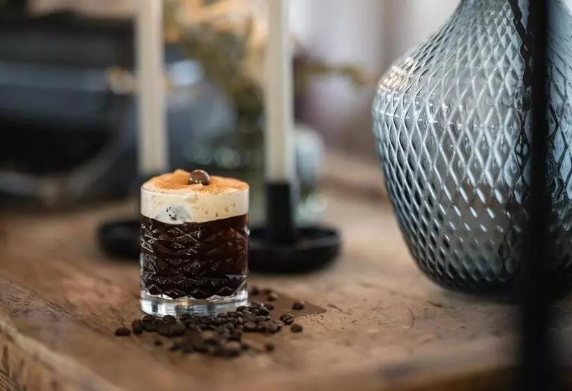 ホテル Der Mesnerwirt   4 Superior   Meran 2000