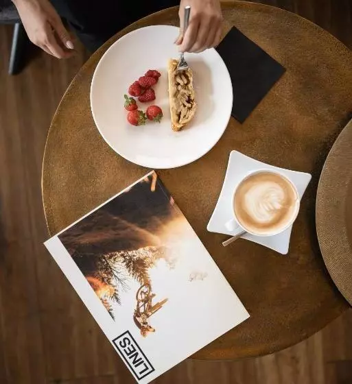 ホテル Der Mesnerwirt   4 Superior   Meran 2000