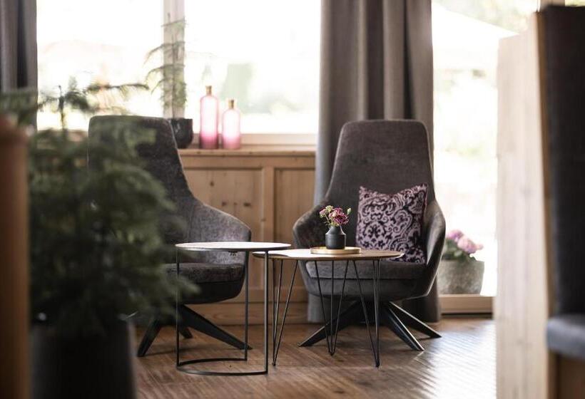 בית מלון כפרי Der Mesnerwirt   4 Superior   Meran 2000