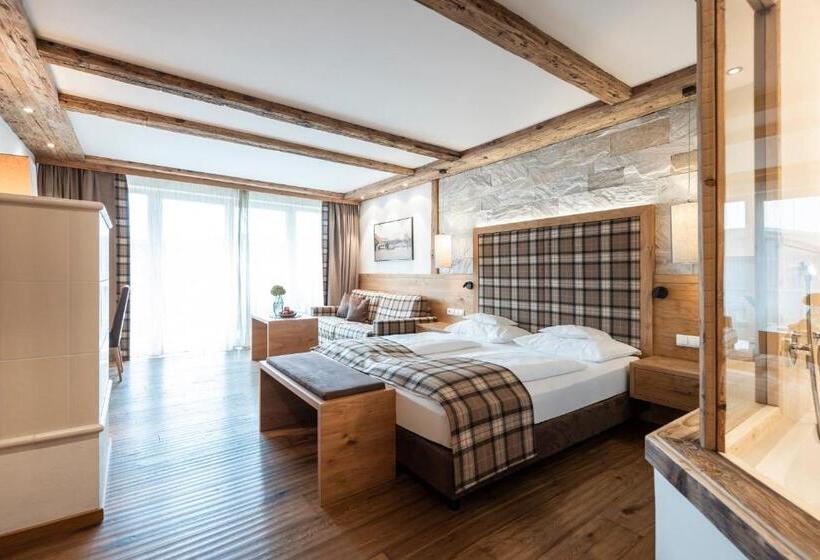 בית מלון כפרי Der Mesnerwirt   4 Superior   Meran 2000