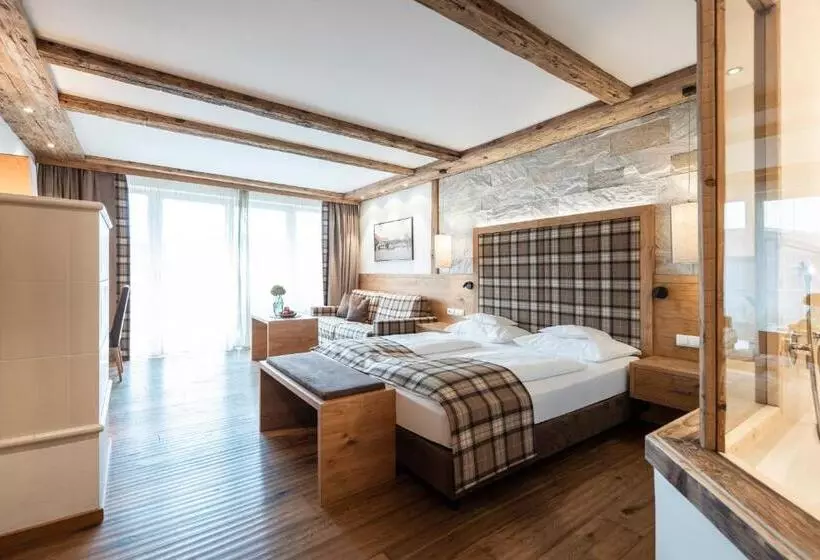 ホテル Der Mesnerwirt   4 Superior   Meran 2000