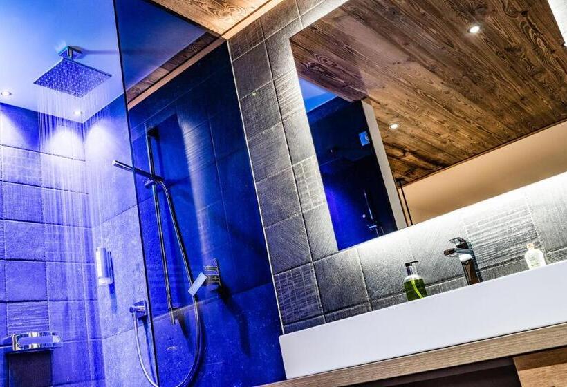 בית מלון כפרי Der Mesnerwirt   4 Superior   Meran 2000