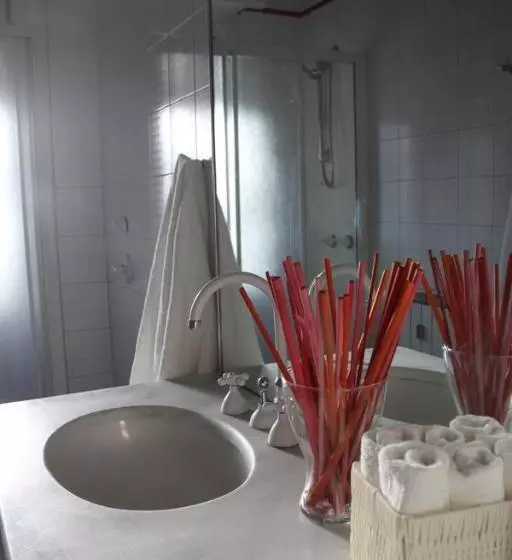 Lotus B&b
