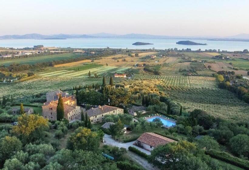 リゾートホテル Relais Borgo Torale