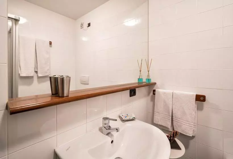 Aamiaismajoitus (B&B) Agritur Deromedi