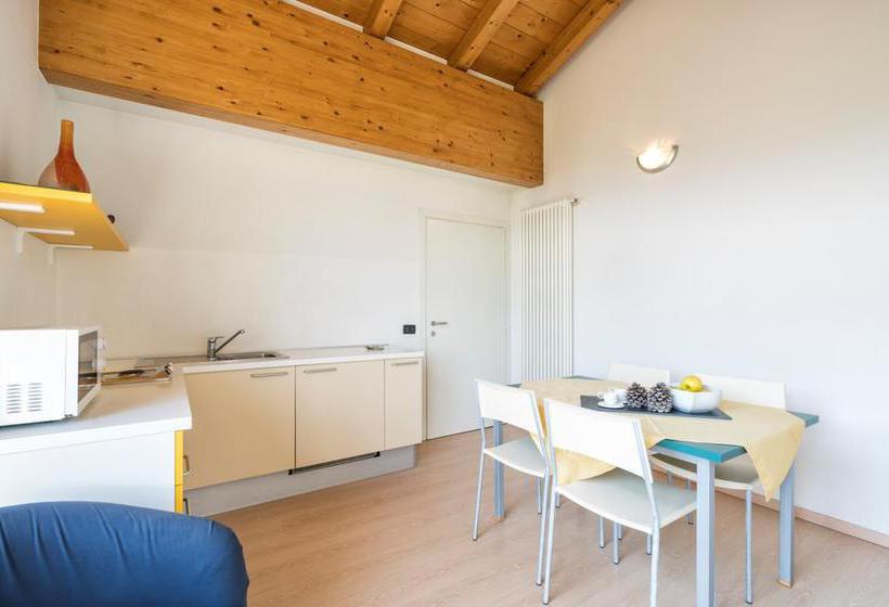 住宿加早餐  Agritur Deromedi