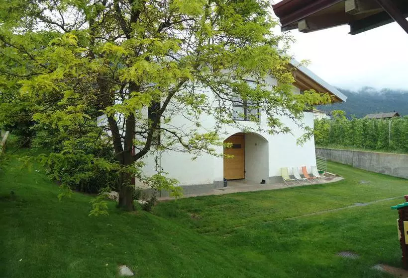 Aamiaismajoitus (B&B) Agritur Deromedi