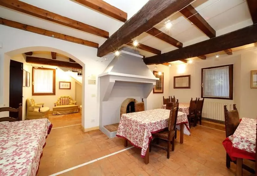 Aamiaismajoitus (B&B) Ca  Palazzo Malvasia  Bolognarooms