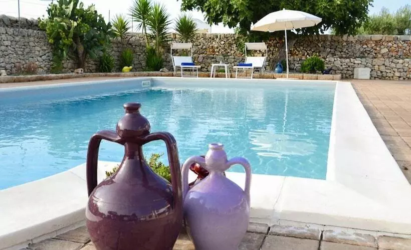 Aamiaismajoitus (B&B) Agriturismo Masseria Alberotanza