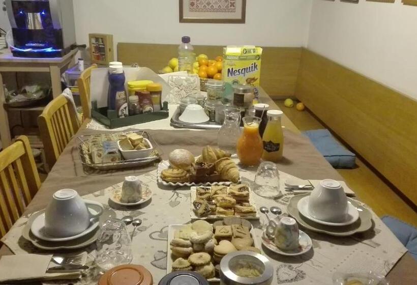 Nocleg ze śniadaniem Minavill La Casa Sulle Dolomiti