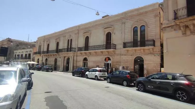 Aamiaismajoitus (B&B) Palazzo Santa Rosalia