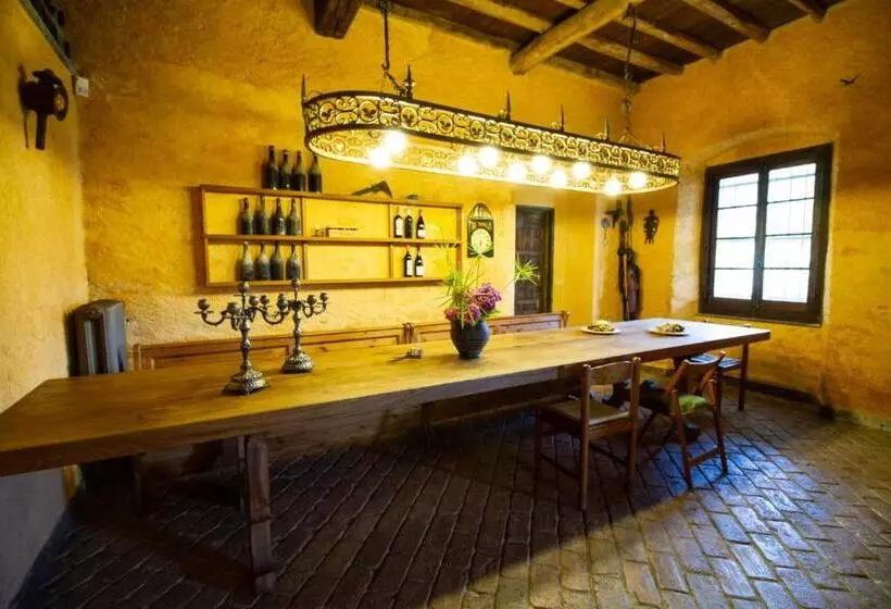 Aamiaismajoitus (B&B) Rivarola Al Tempo Dei Castelli