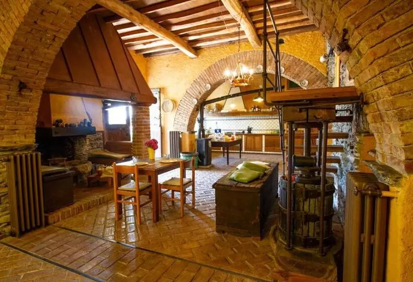 Aamiaismajoitus (B&B) Rivarola Al Tempo Dei Castelli