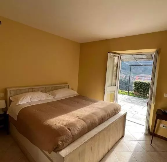 Aamiaismajoitus (B&B) Rivarola Al Tempo Dei Castelli