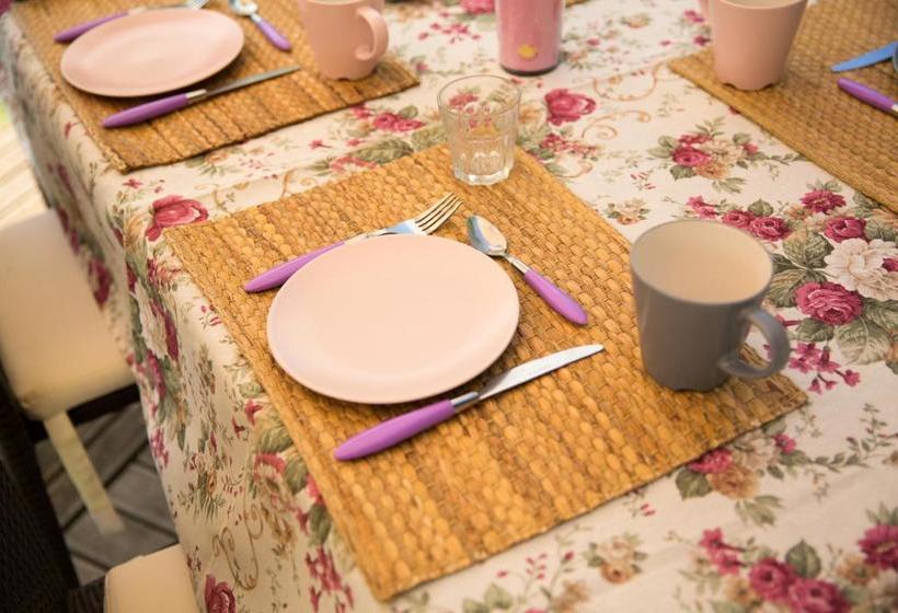 Aamiaismajoitus (B&B) Villa Corinna