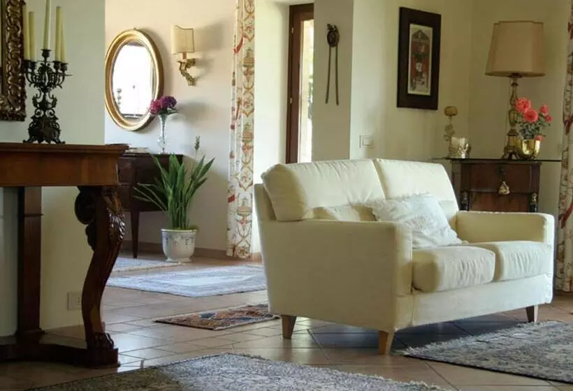 ベッドアンドブレックファースト Villarondanella