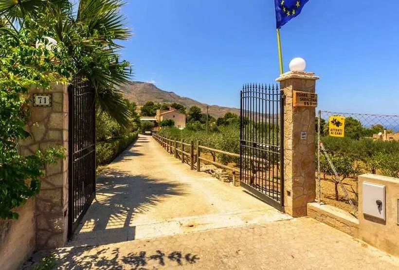 Bed & Breakfast Torre Saracena