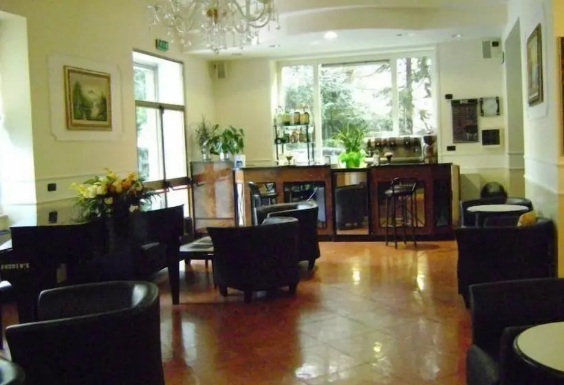 ホテル Villa Robinia