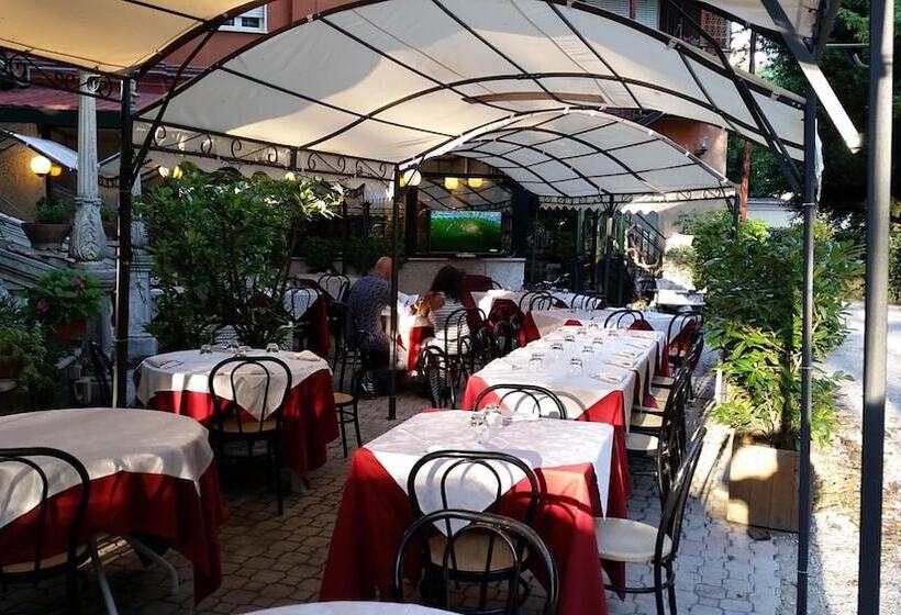 Отель Villa Robinia