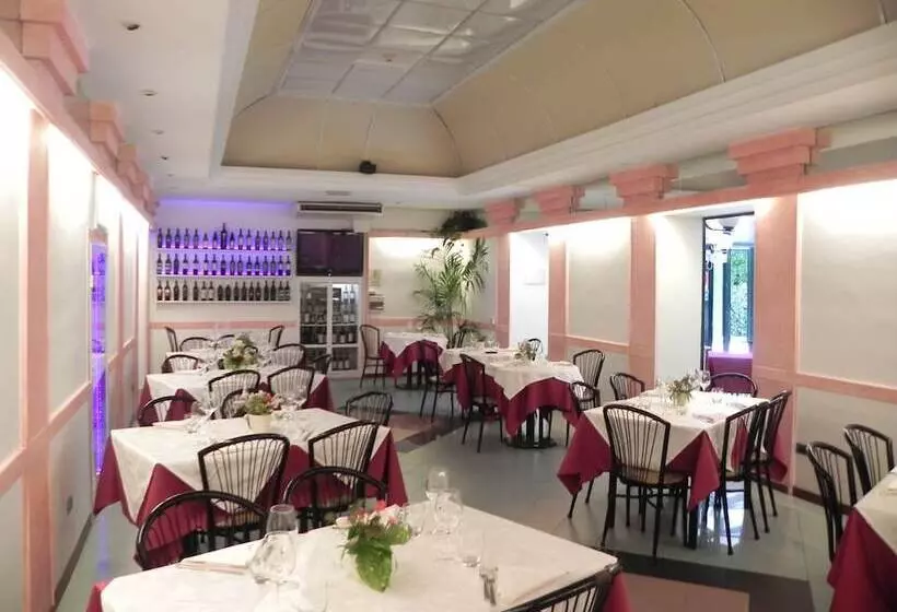 ホテル Villa Robinia