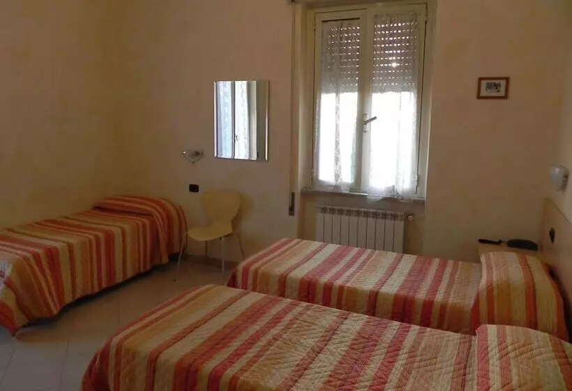 ホテル Villa Robinia