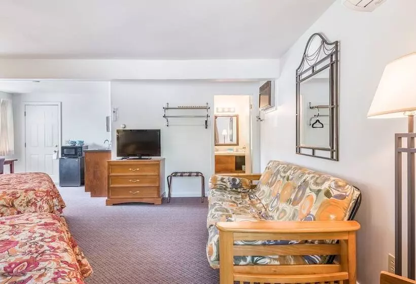 Mt Liberty Cabins And Motel