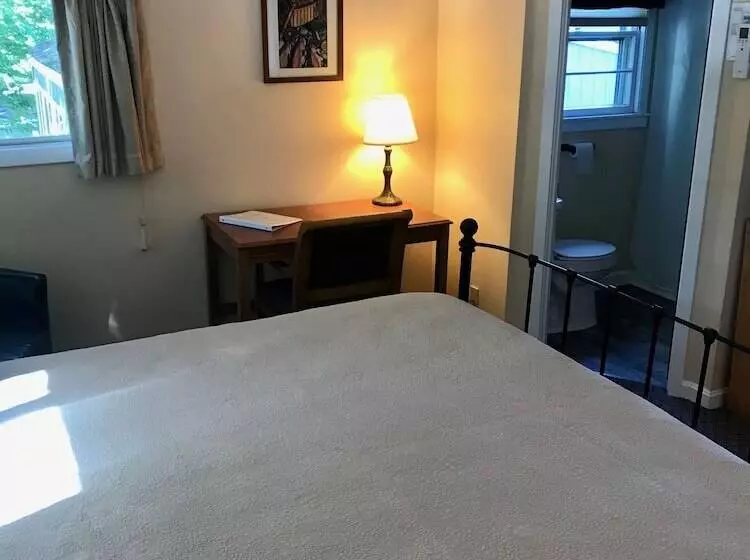 Mt Liberty Cabins And Motel