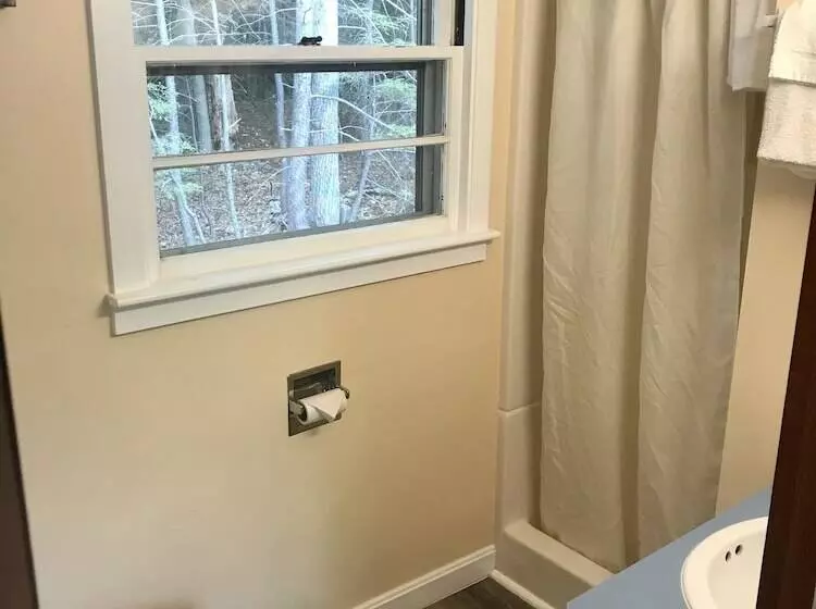 Mt Liberty Cabins And Motel