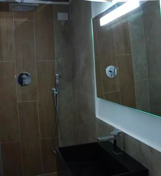 B&b44