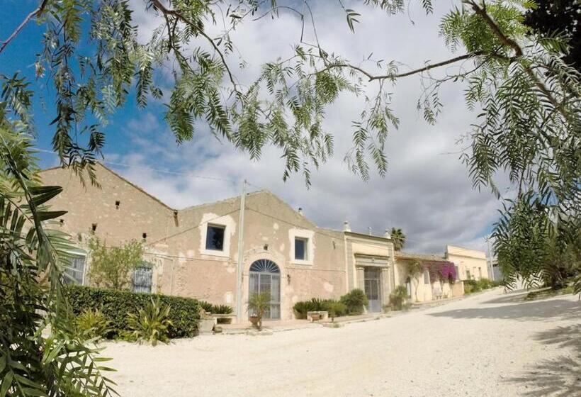 مبيت وإفطار Casale Rocca Fiorita