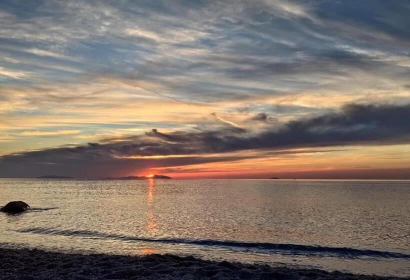 مبيت وإفطار La Casa A Mare