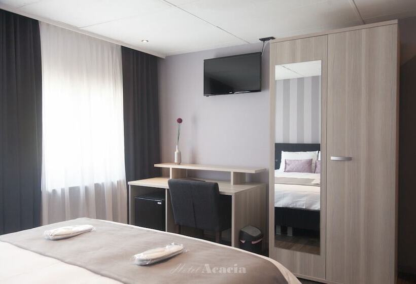 هتل Acacia
