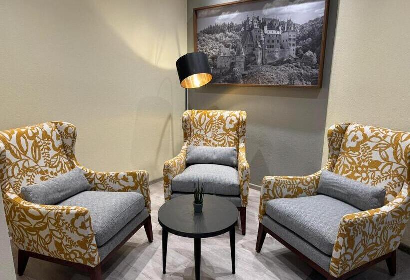 Отель Burgfrieden