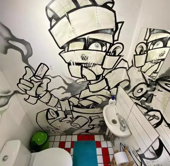 هاستل Jimmy Jumps House
