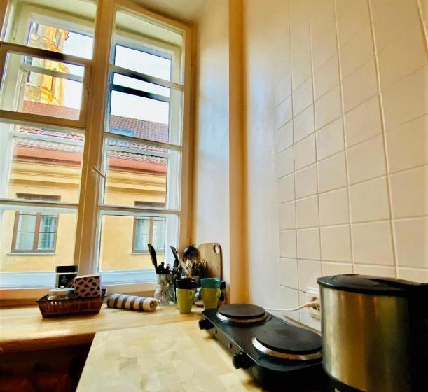 هاستل Jimmy Jumps House