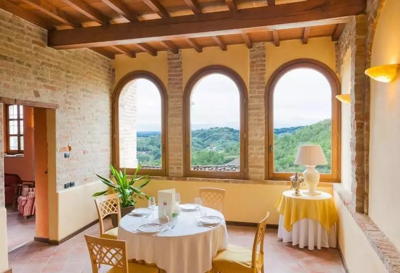ベッドアンドブレックファースト Foresteria Ristorante Conti Roero