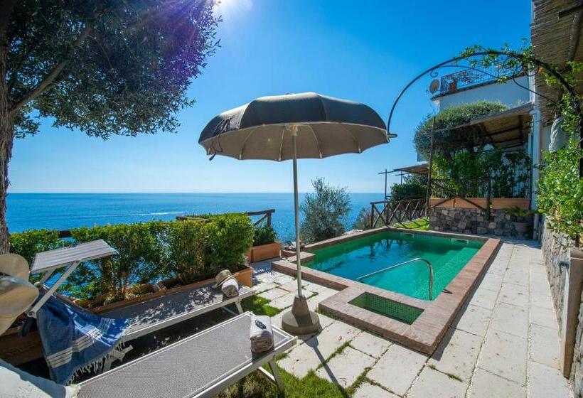 مبيت وإفطار La Maurella