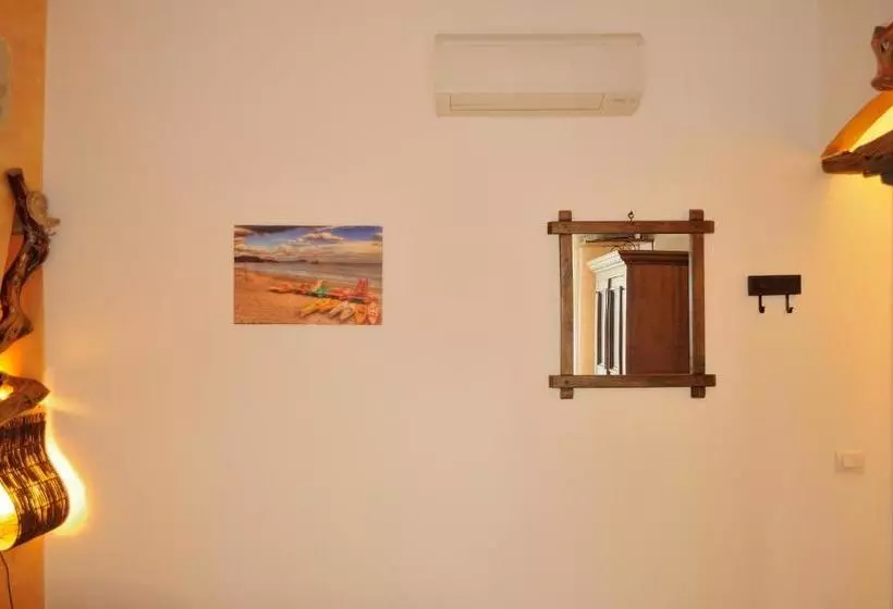 ベッドアンドブレックファースト La Pavoncella