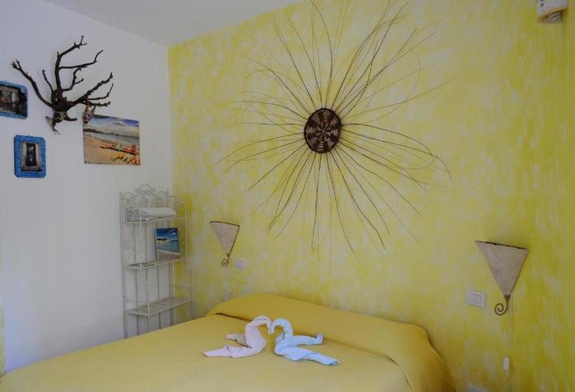 ベッドアンドブレックファースト La Pavoncella