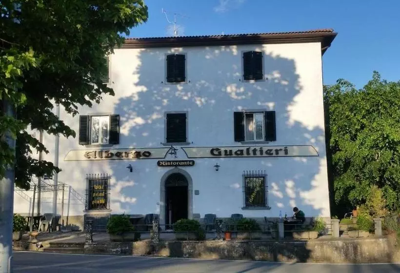 ホテル Albergo Ristorante Gualtieri