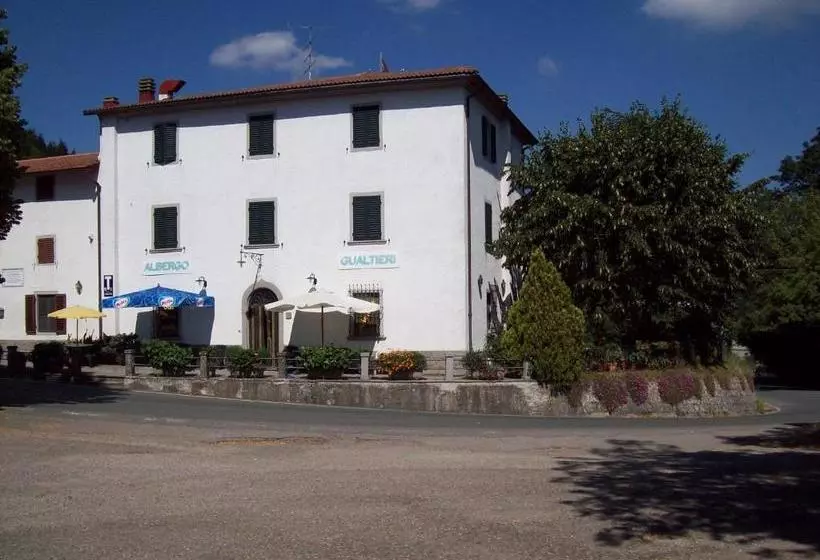 ホテル Albergo Ristorante Gualtieri