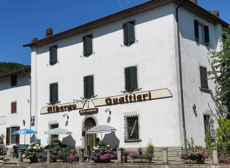 ホテル Albergo Ristorante Gualtieri