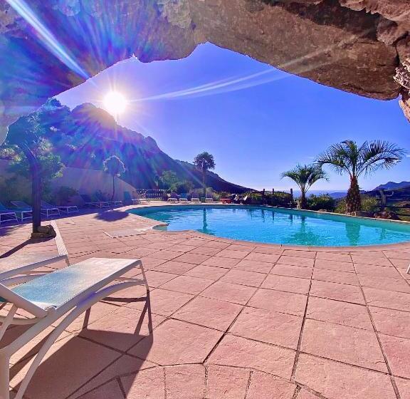 ホテル Hôtel Domaine A Flatta