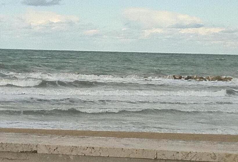 בית מלון כפרי Pensione Villa Ida